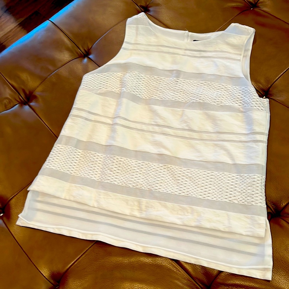 WhiteHouse BlackMarket top sz S